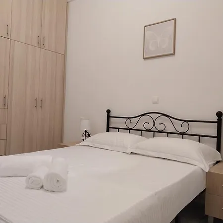 Vicky's Apartment, Апартаменты Aliko
