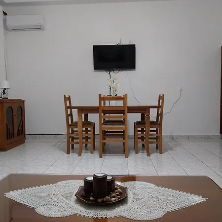 Vicky's Apartment, Апартаменты *