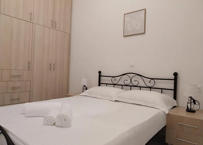 Vicky's Apartment, Апартаменты Aliko