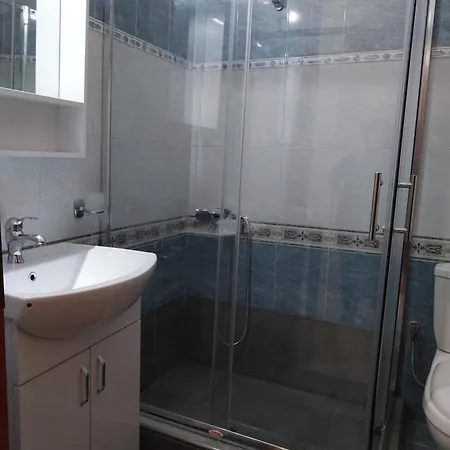 Vicky's Apartment, Appartement *
